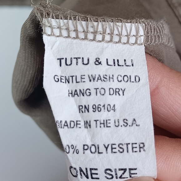 Tutu & Lilli Satin Lagenlook Olive Green Tunic Blouse - Picture 9 of 15